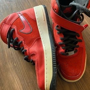 Nike shoes , size 8, years 2016, red color